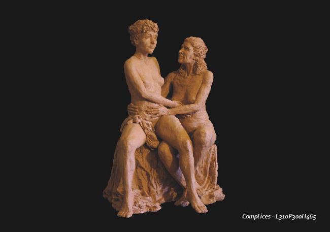 complices